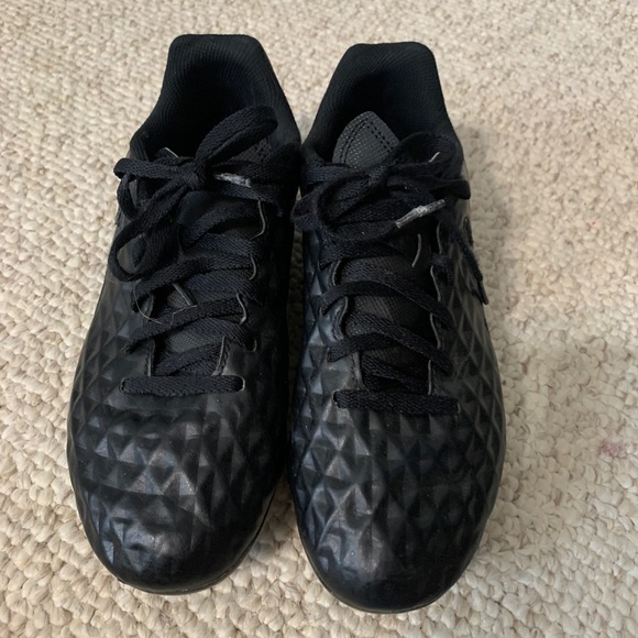 Nike Tiempo Black Cleats 5.5Y - Picture 4 of 6